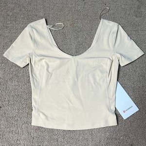 NEW lululemon cropped fitted v-line shirt